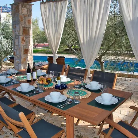 Villa Magnificent Eco Valencano *