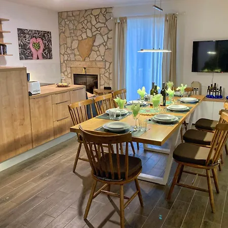 Magnificent Eco Valencano Villa Bale